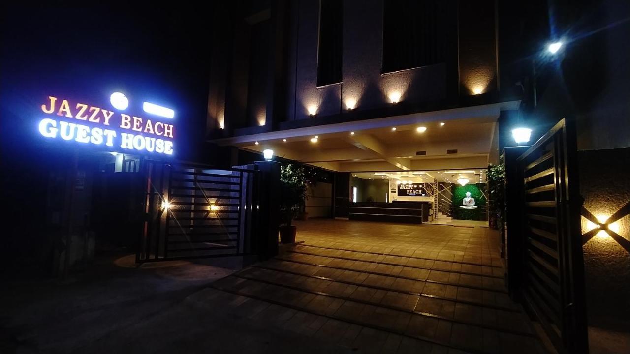 Jazzy Beach Guest House Вишакхапатнам Экстерьер фото